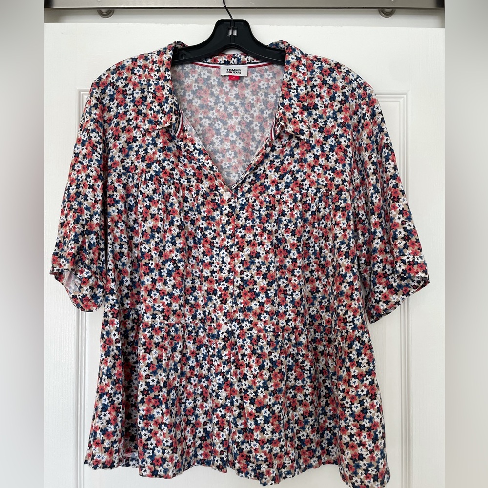 Tommy Jeans Women’s Floral Blouse